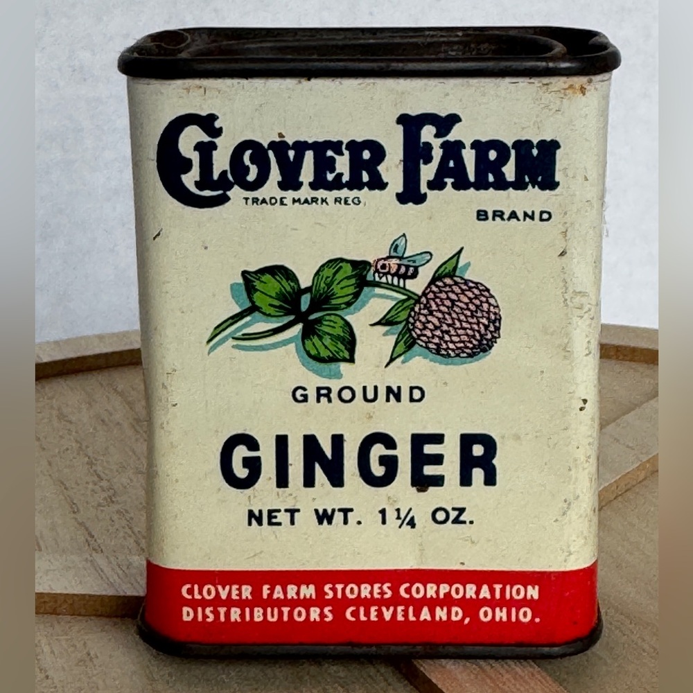 Vintage Clover Farm Ground Ginger Tin. Slight rusting w/ ginger still inside